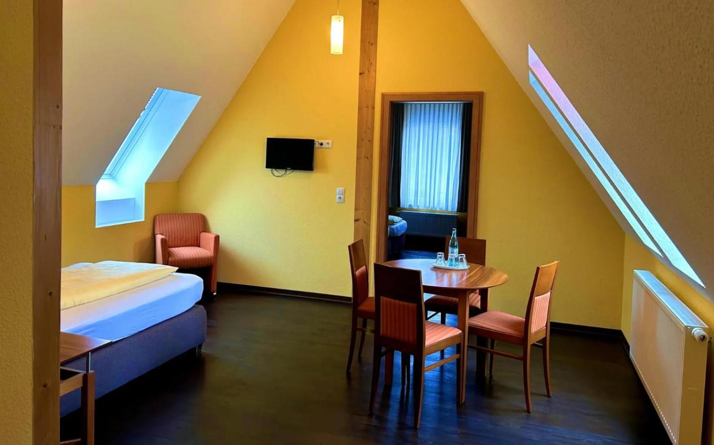 Hotel Landgasthof Zum Kaffelstein Kreuzwertheim Quarto foto